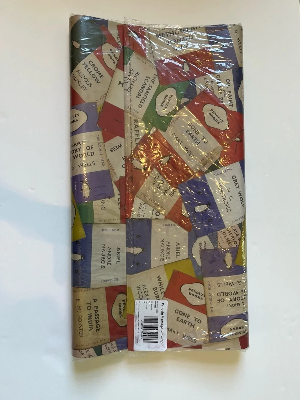 WILD & WOLF LTD VINTAGE PENGUIN BOOKS GIFT WRAP SHEETS - 25 SHEETS - NEW - RARE!